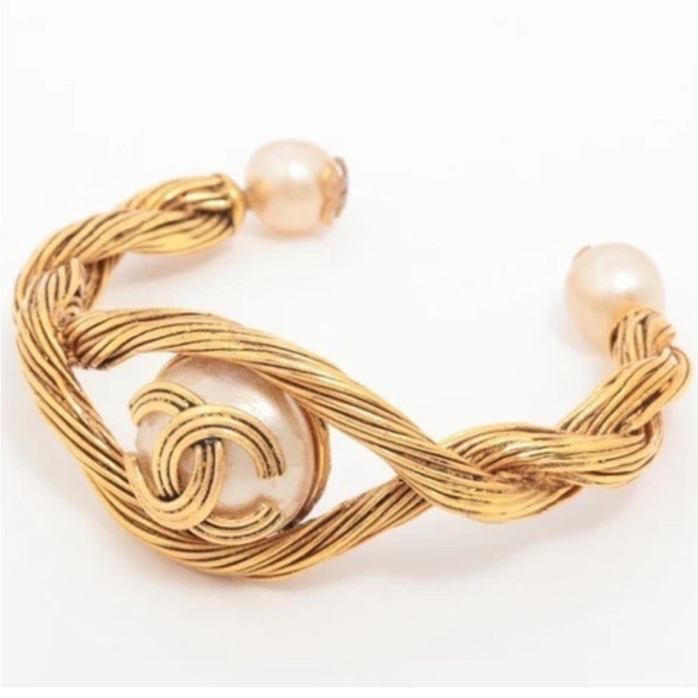 Chanel Vintage RARE Faux Pearl Trim 24K Gold Plated Bangle Cuff Bracelet